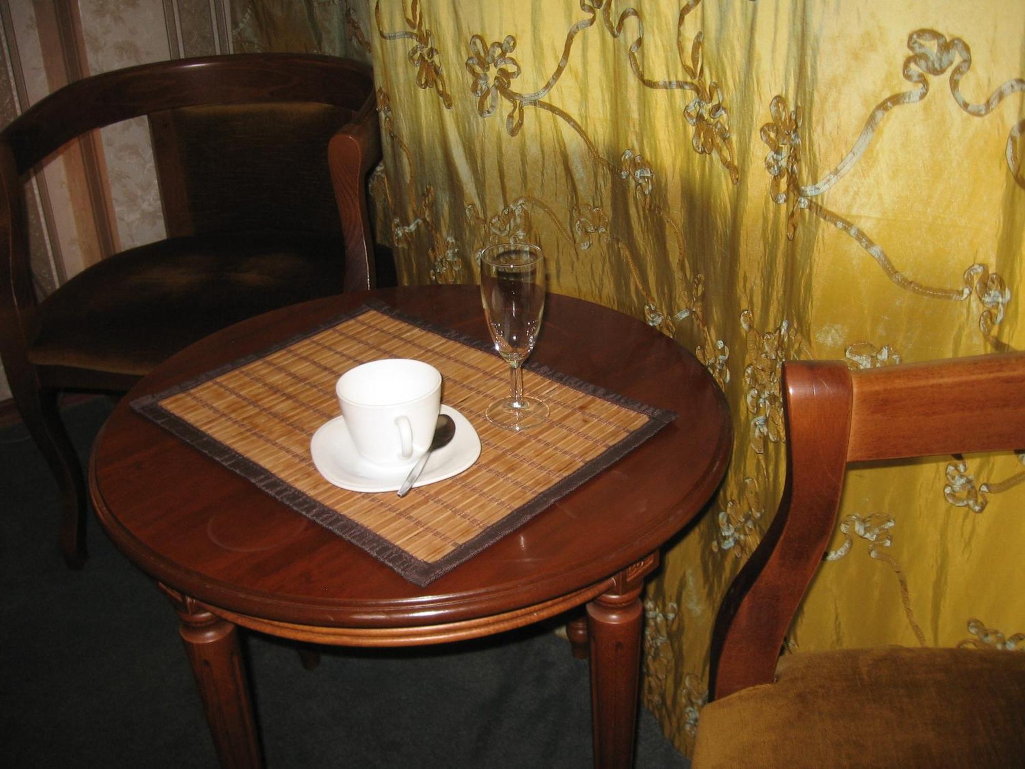 Diplomat Aparthotel Kiev Dış mekan fotoğraf
