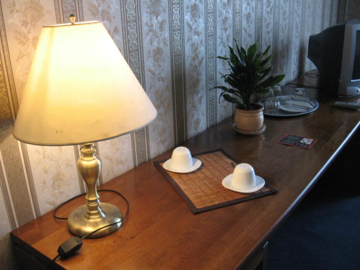 Diplomat Aparthotel Kiev Oda fotoğraf